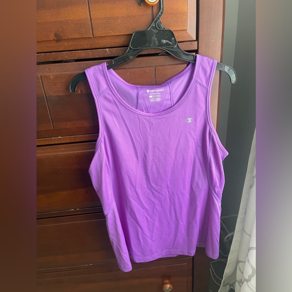 Champion workout top, gently worn